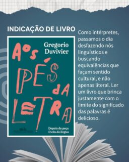 Quem trabalha na cabine de tradução simultânea sabe que o maior perigo da nossa profissão é, muitas vezes, traduzir tudo "ao pé da letra". Mas e se a gente parasse para olhar a literalidade do nosso idioma de um jeito poético, absurdo e muito bem-humorado?
Nossa dica de leitura do mês é o livro "Aos Pés da Letra", de Gregório Duvivier.
Na obra, o autor faz uma verdadeira ginástica linguística. Ele pega expressões cotidianas que usamos no piloto automático e as reconstrói de forma literal, revelando o quanto a nossa comunicação é cheia de imagens surreais. O que significa, de verdade, "chover canivetes", "procurar pelo em ovo" ou "colocar a mão no fogo" por alguém?
Se você está procurando uma leitura leve, rápida, mas cheia de sensibilidade e inteligência sobre o poder das palavras, "Aos Pés da Letra" é a escolha perfeita para o seu próximo final de semana.
Quem aí já leu? Deixe sua opinião aqui nos comentários! 👇
#DicaDeLeituraAPIC #APIC